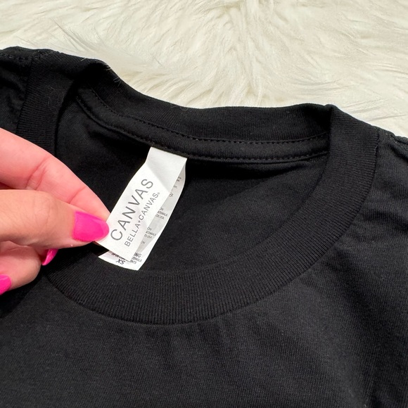 Just A Girl Who Loves Dogs Colored Print T-Shirt Black XS NWOT - Picture 6 of 11